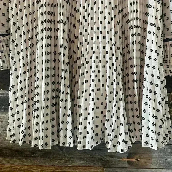 CHELSEA & VIOLET Tiered Ruffle Dress NWT - Picture 2 of 9